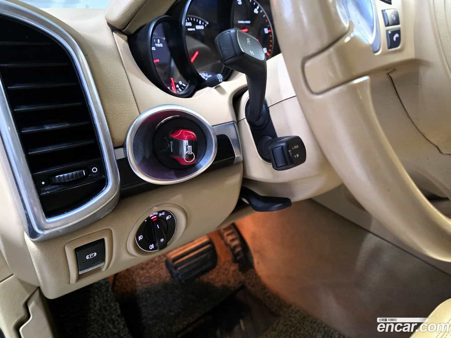 Cayenne Porsche 2011.10-INNER-007