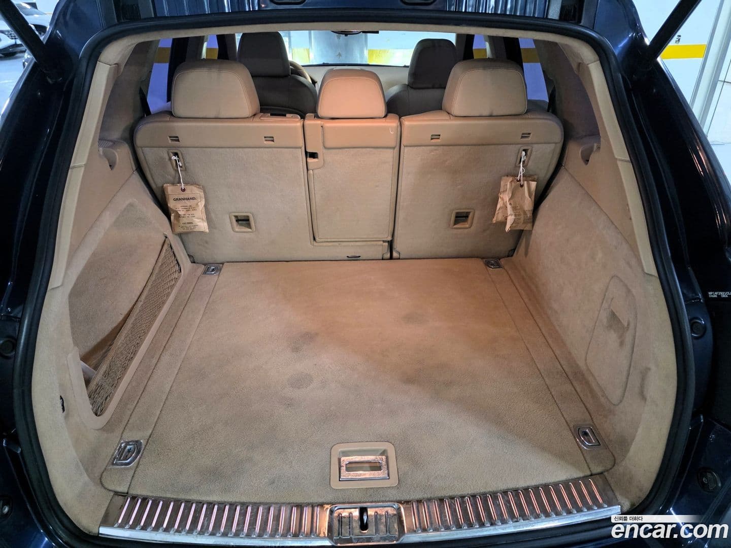 Main__Slider__Photo:Cayenne Porsche 2011.10-15