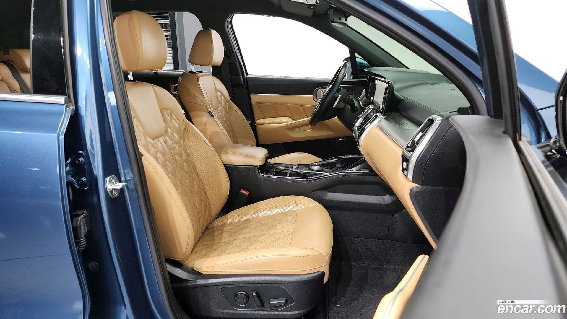 Main__Slider__Photo:Sorento Kia 2020.9-10