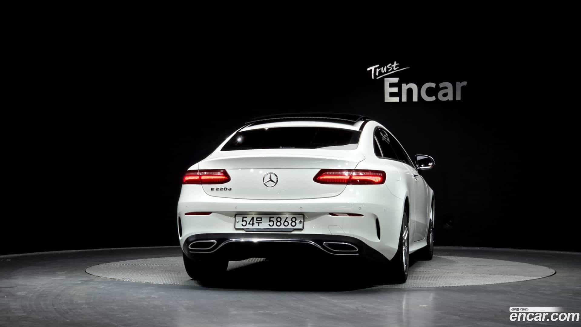 E-Class Mercedes-Benz 2019.2-OUTER-004