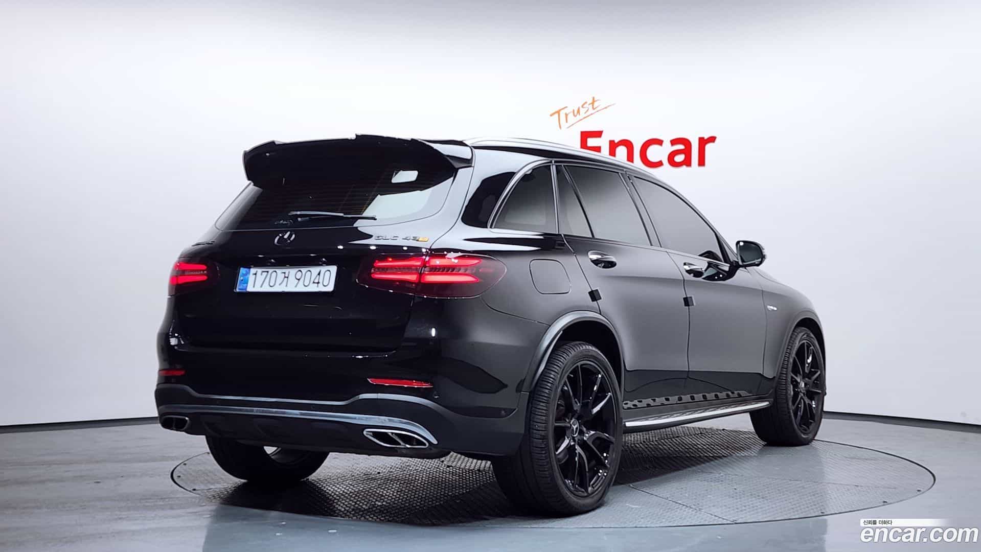 GLC-Class Mercedes-Benz 2017.5-OUTER-002