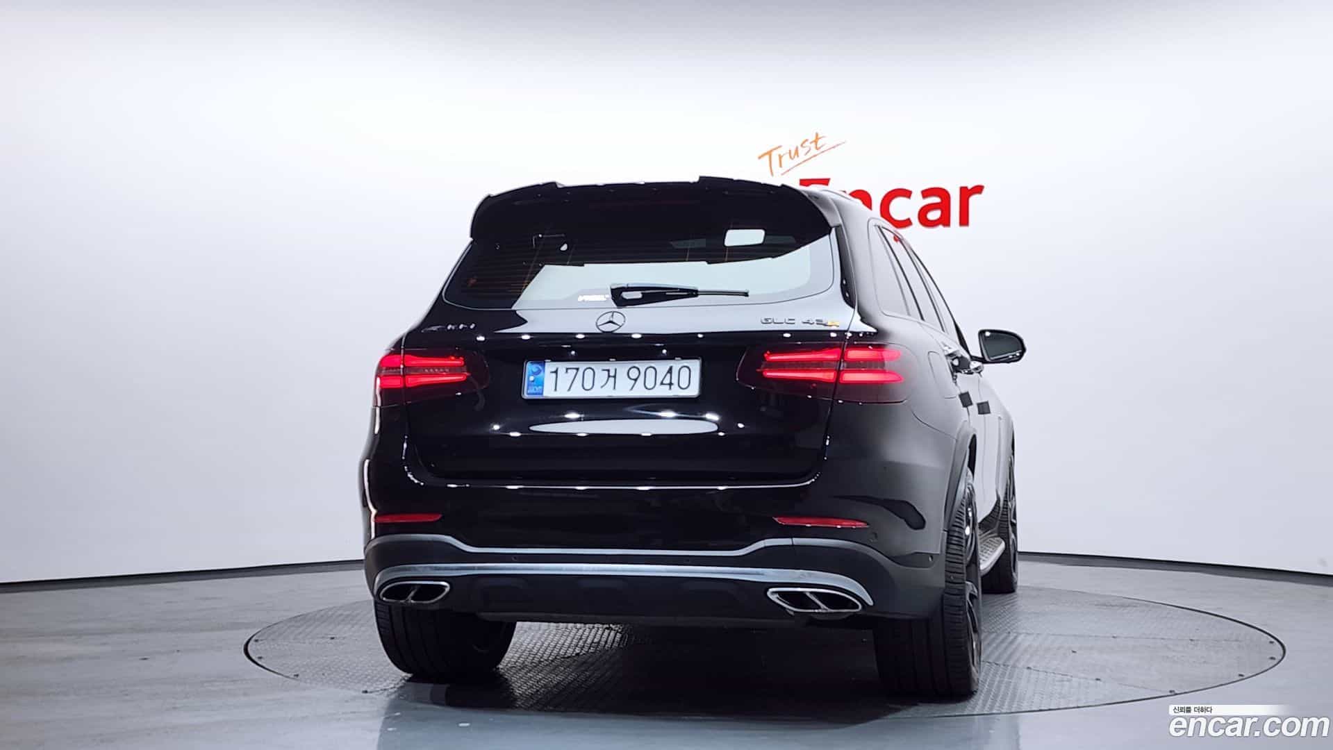 GLC-Class Mercedes-Benz 2017.5-OUTER-004