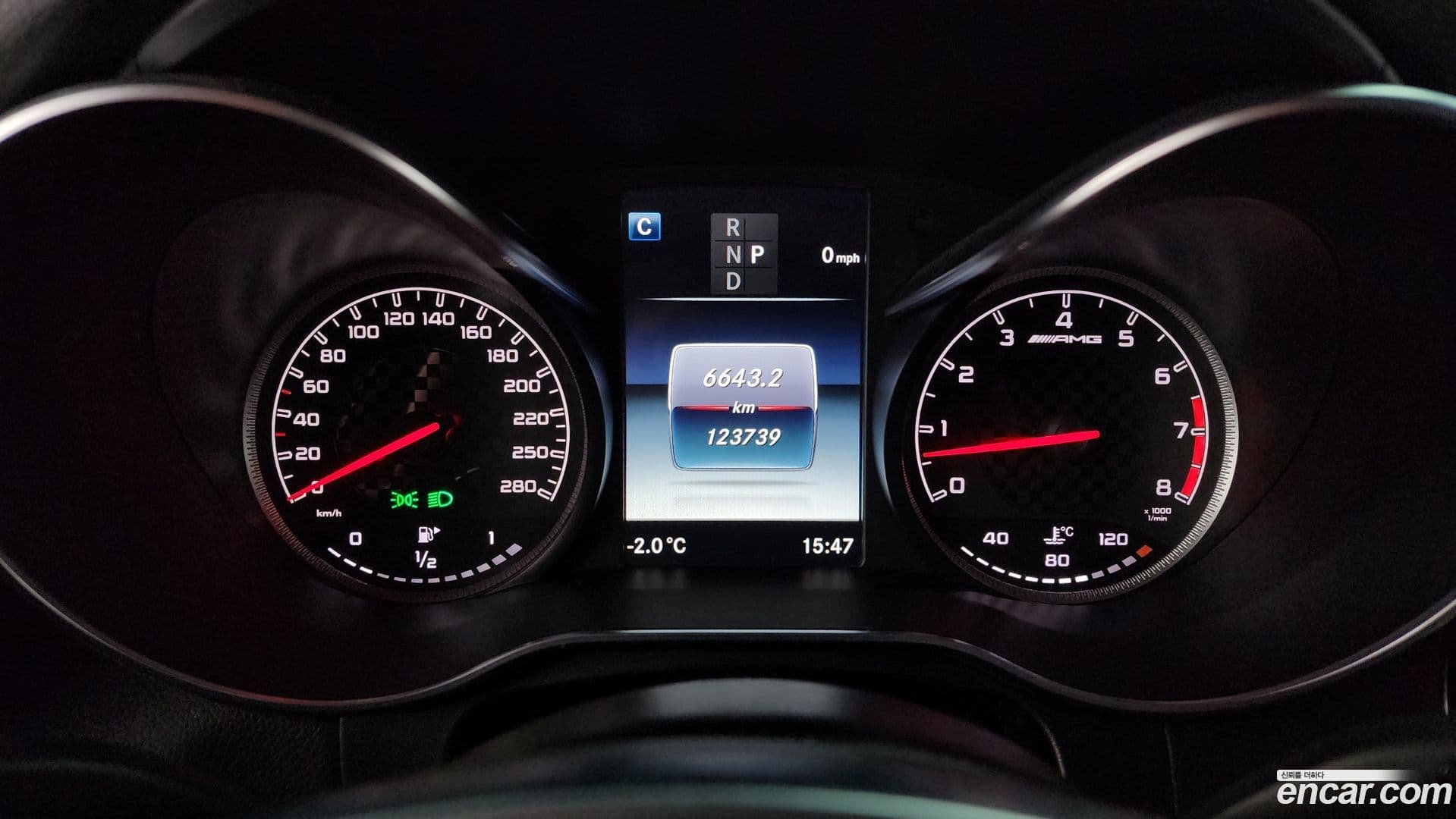 Main__Slider__Photo:GLC-Class Mercedes-Benz 2017.5-7