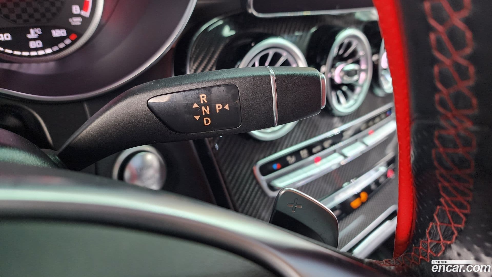 Main__Slider__Photo:GLC-Class Mercedes-Benz 2017.5-8