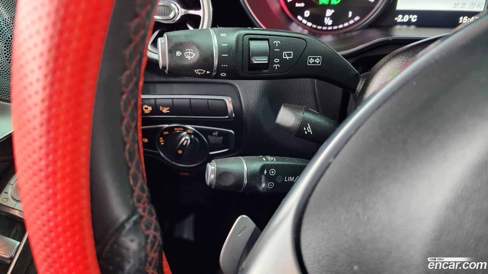 GLC-Class Mercedes-Benz 2017.5-OPTION-018