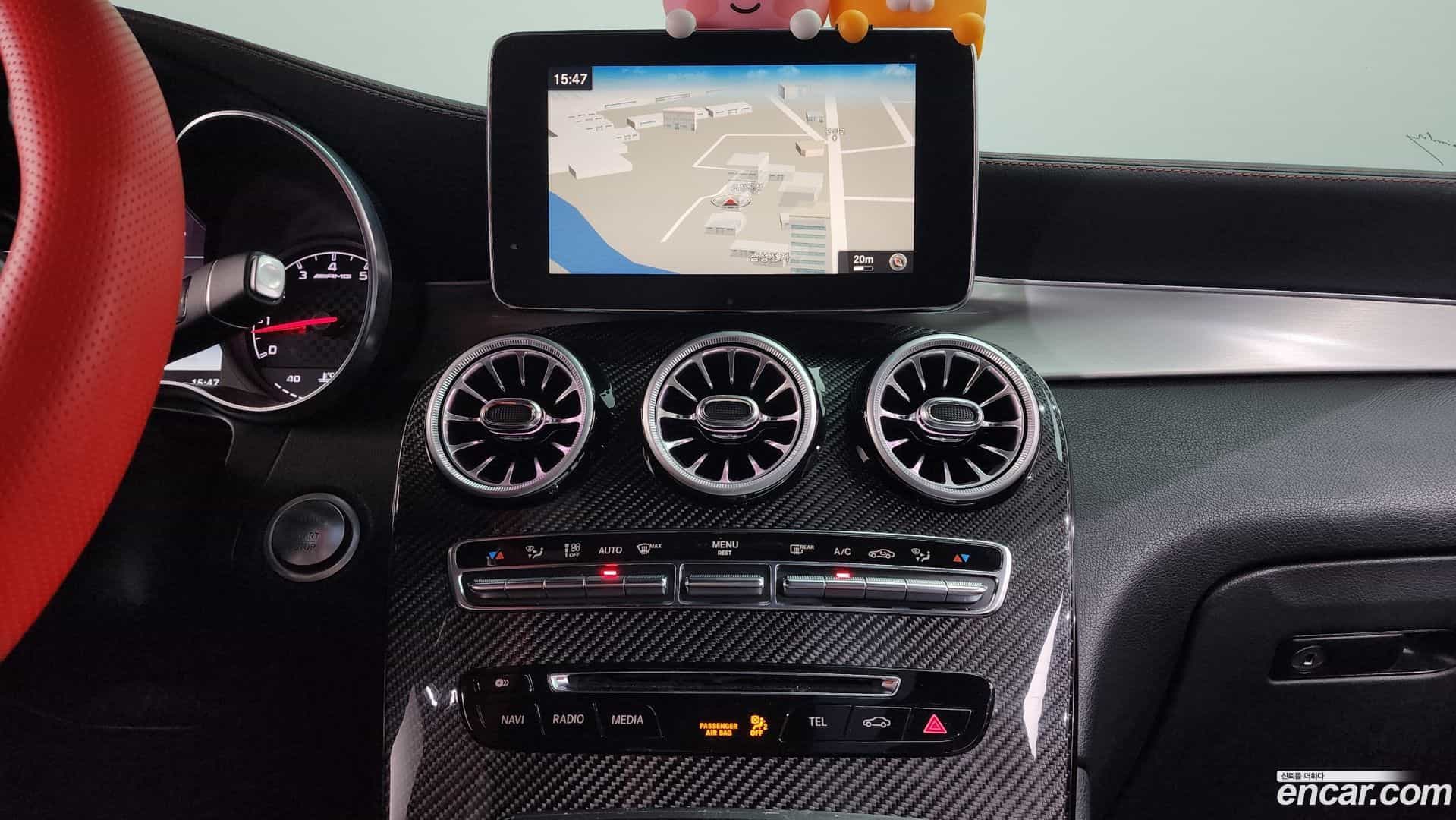 GLC-Class Mercedes-Benz 2017.5-OPTION-019