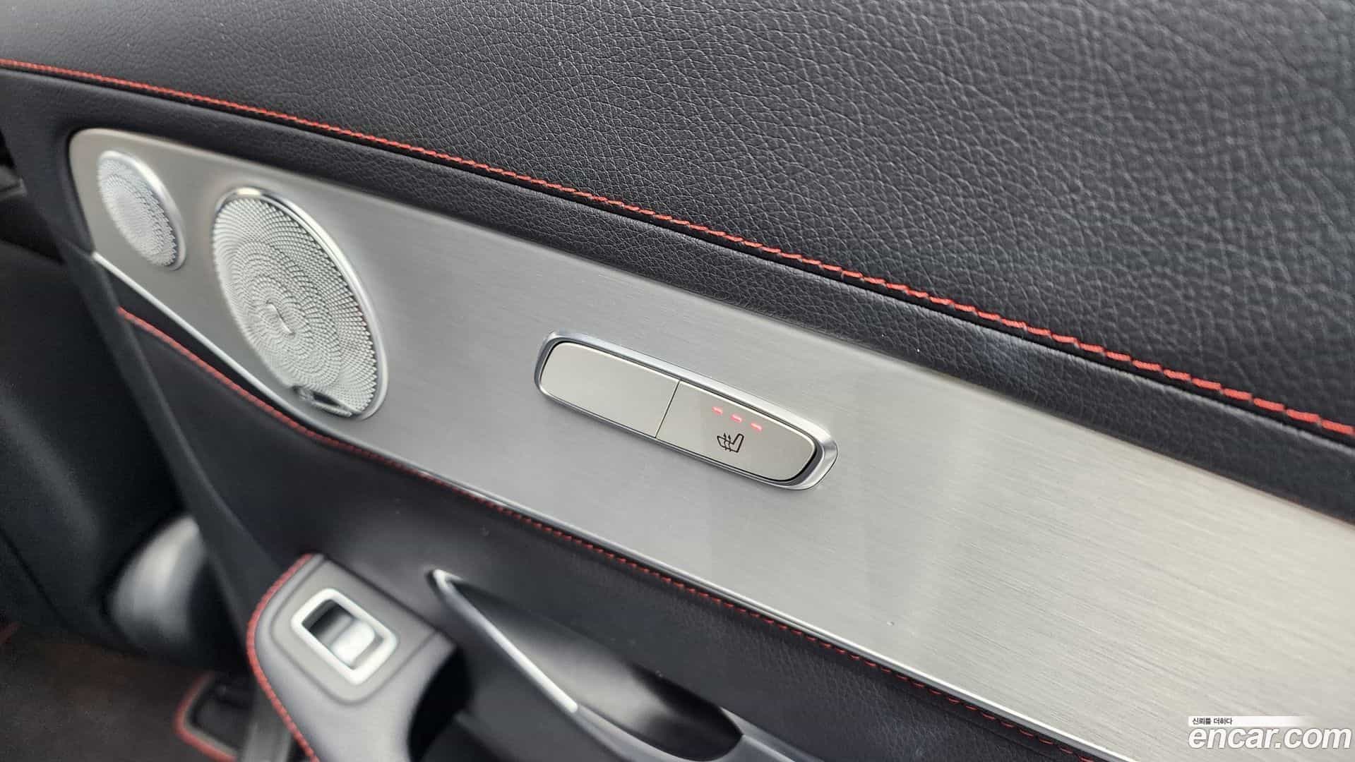 GLC-Class Mercedes-Benz 2017.5-OPTION-022