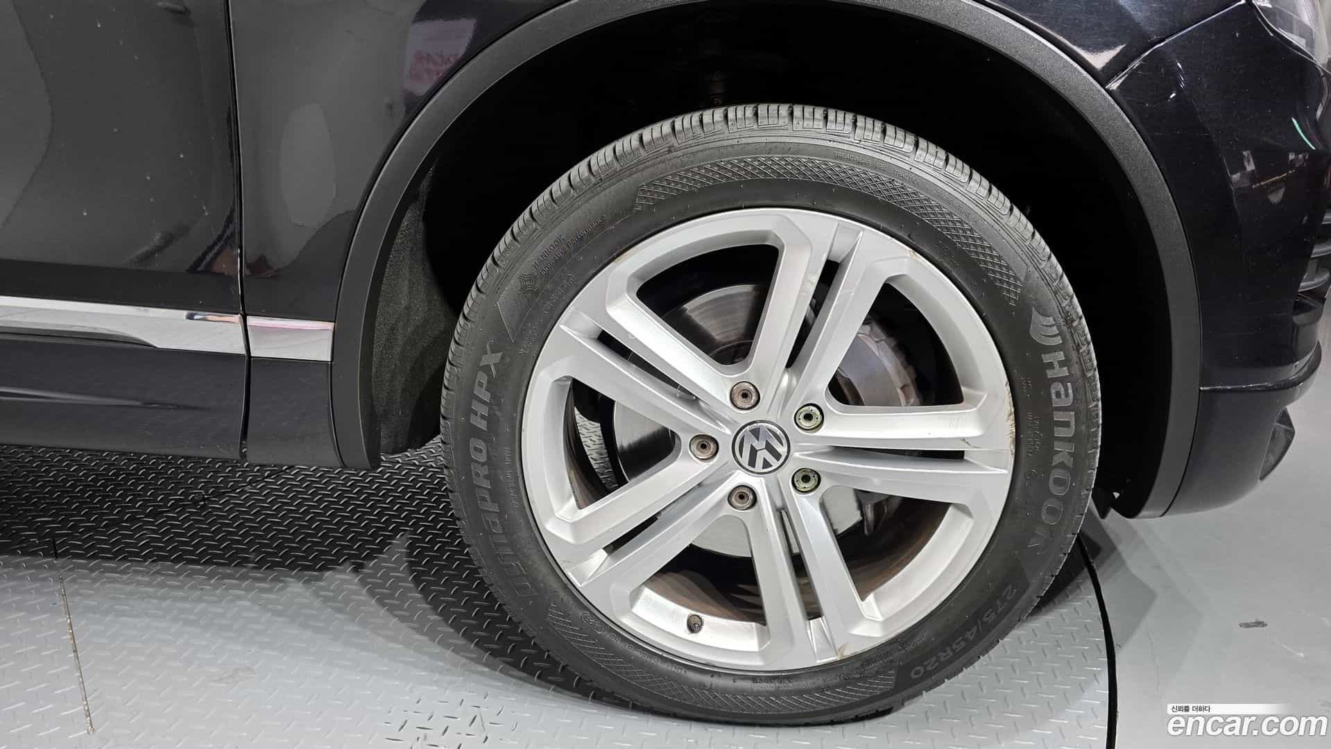 Touareg Volkswagen 2013.9-OUTER-005