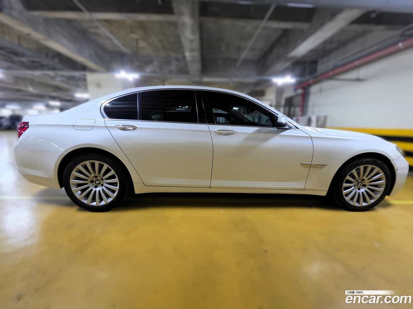 7-Series BMW 2014.7-OUTER-005