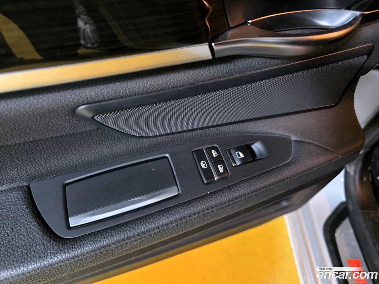 7-Series BMW 2014.7-INNER-006