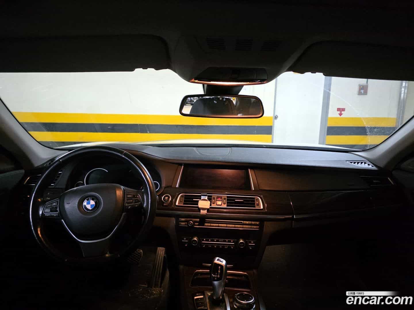 7-Series BMW 2014.7-INNER-008