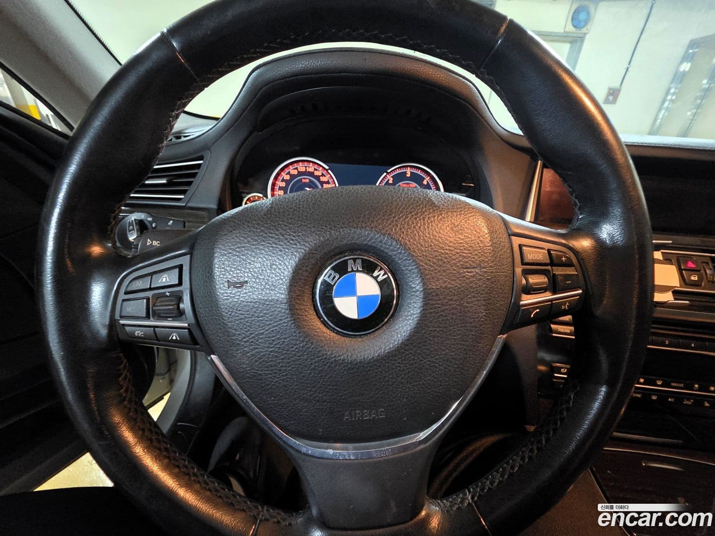 Main__Slider__Photo:7-Series BMW 2014.7-17