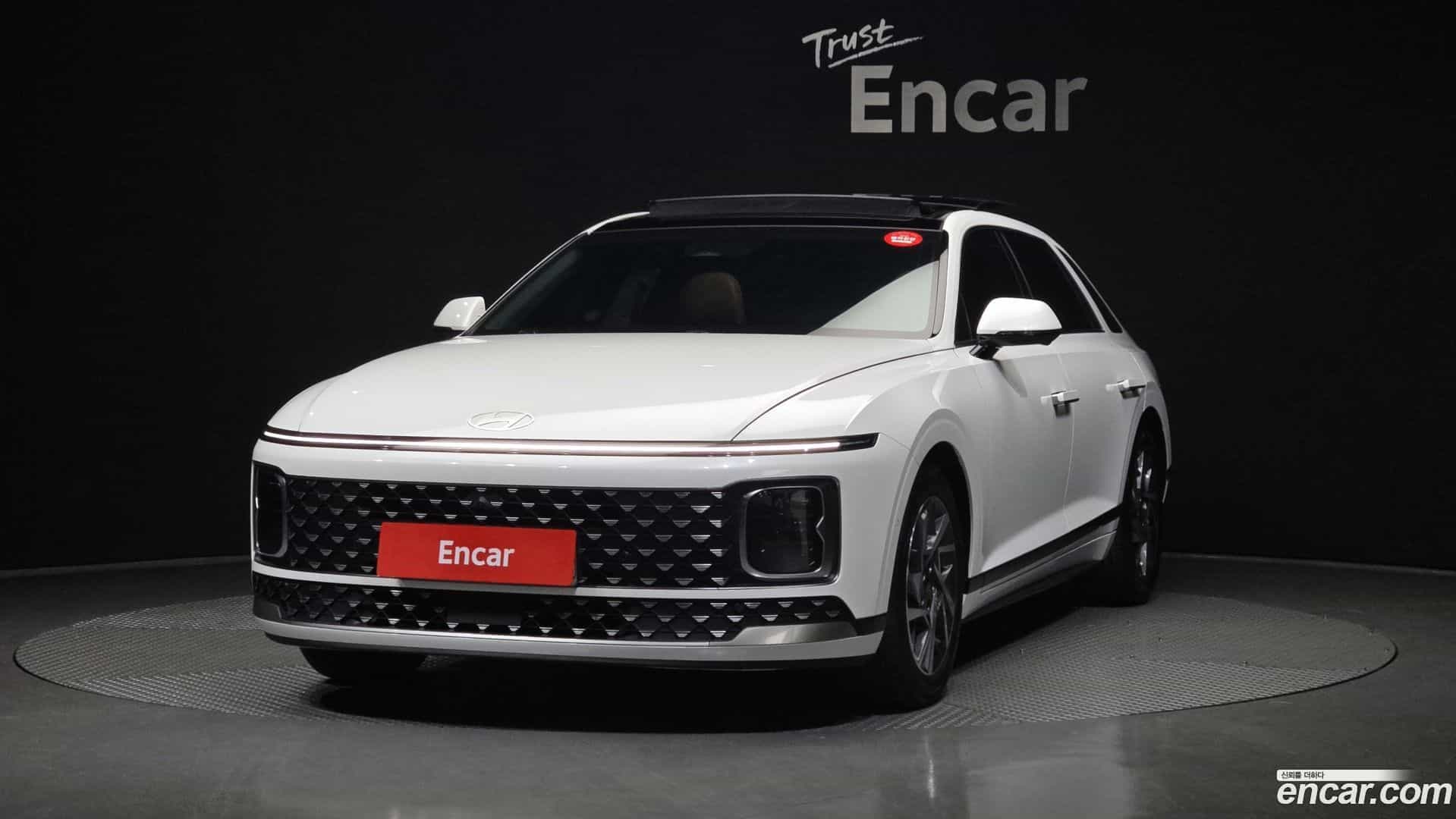 Grandeur Hyundai 2023.7-OUTER-001