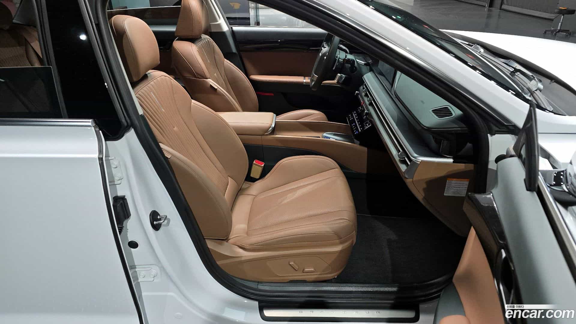 Grandeur Hyundai 2023.7-OPTION-015