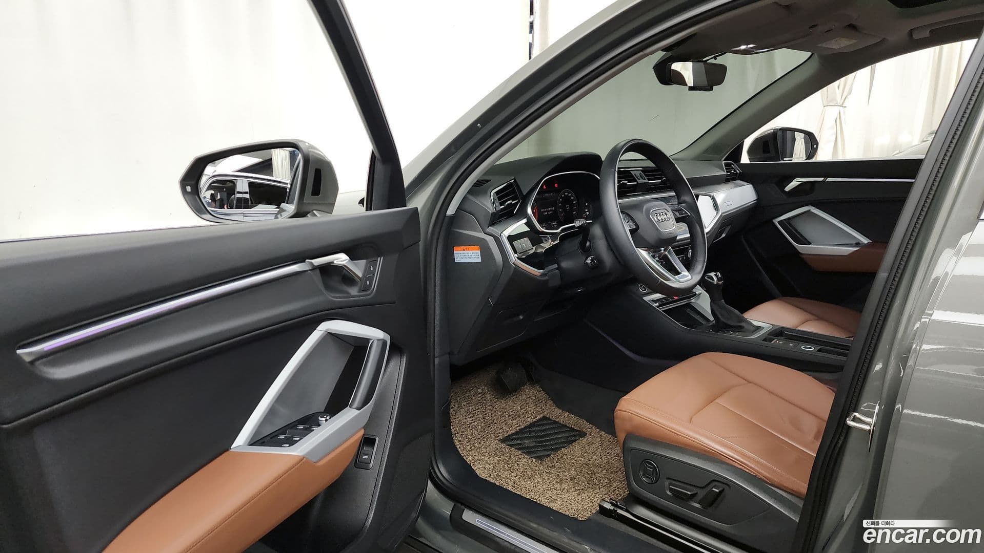 Main__Slider__Photo:Q3 Audi 2023.1-9