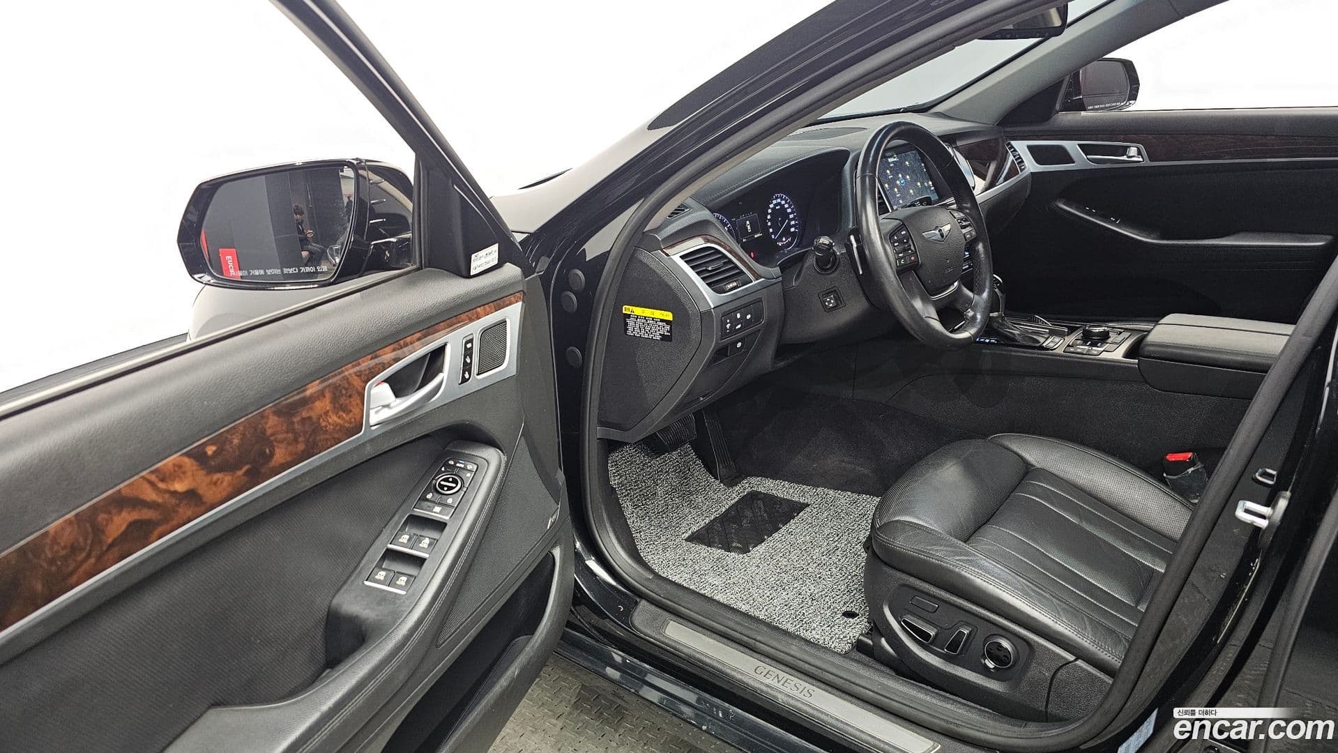 Main__Slider__Photo:Genesis Hyundai 2015.11-9