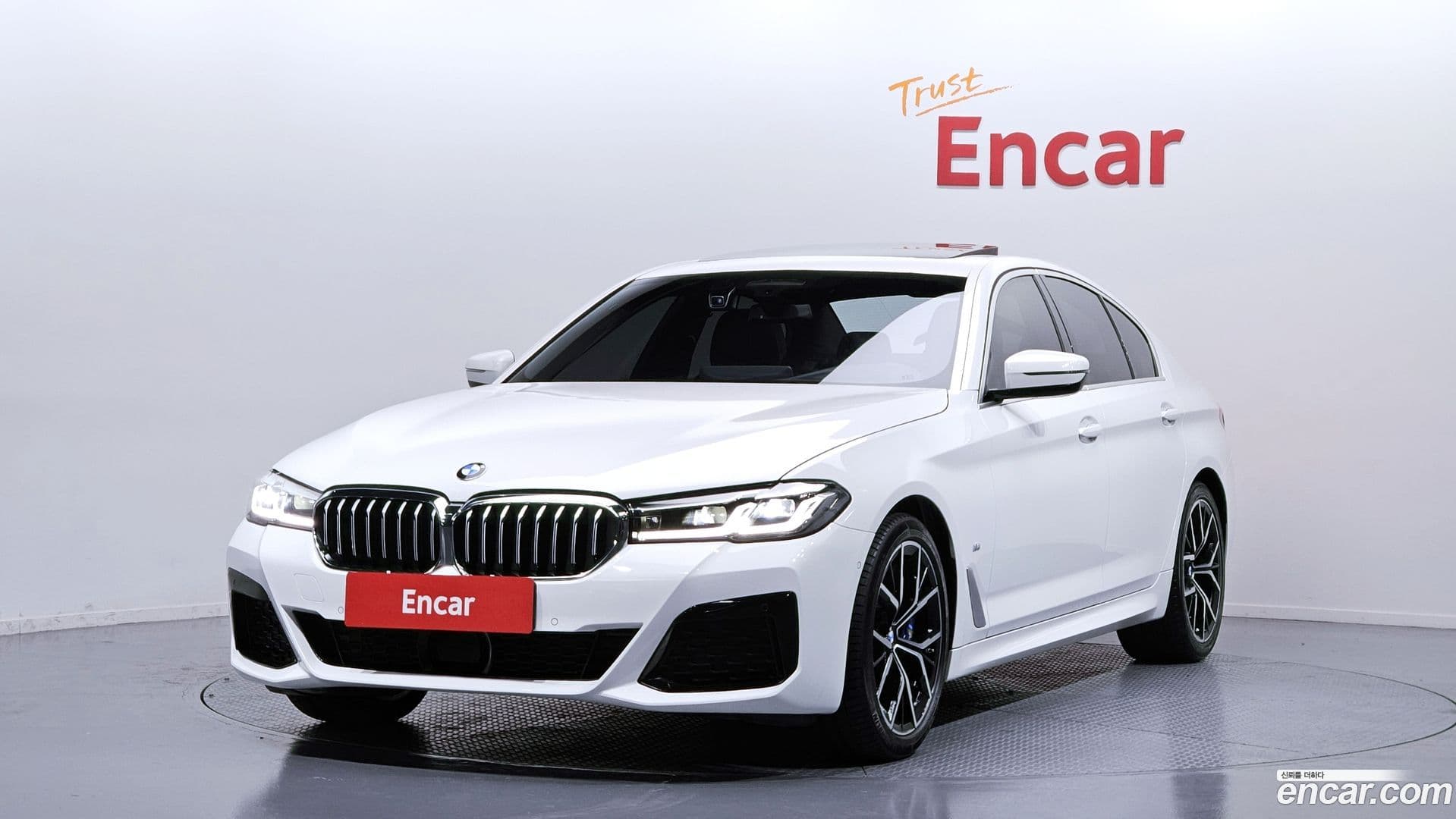 Main__Slider__Photo:5-Series BMW 2022.9-0