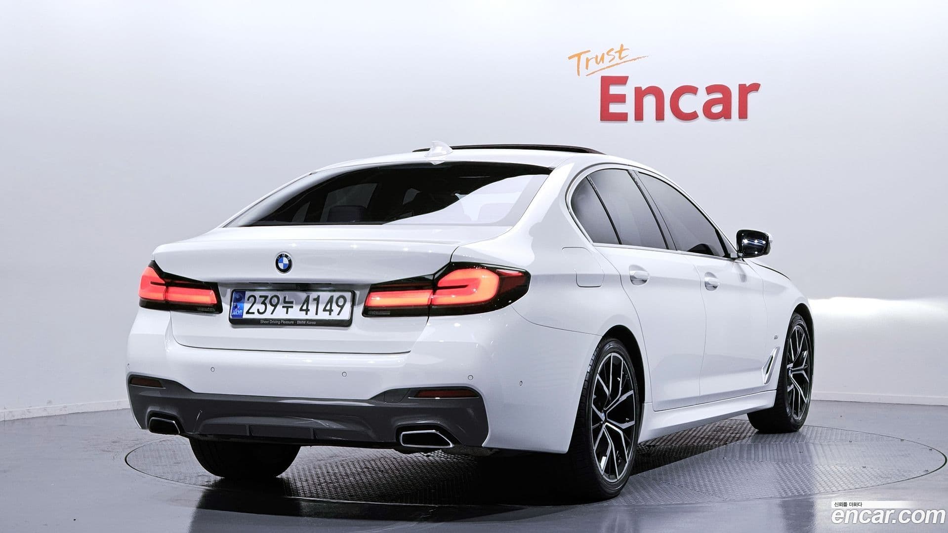 Main__Slider__Photo:5-Series BMW 2022.9-1