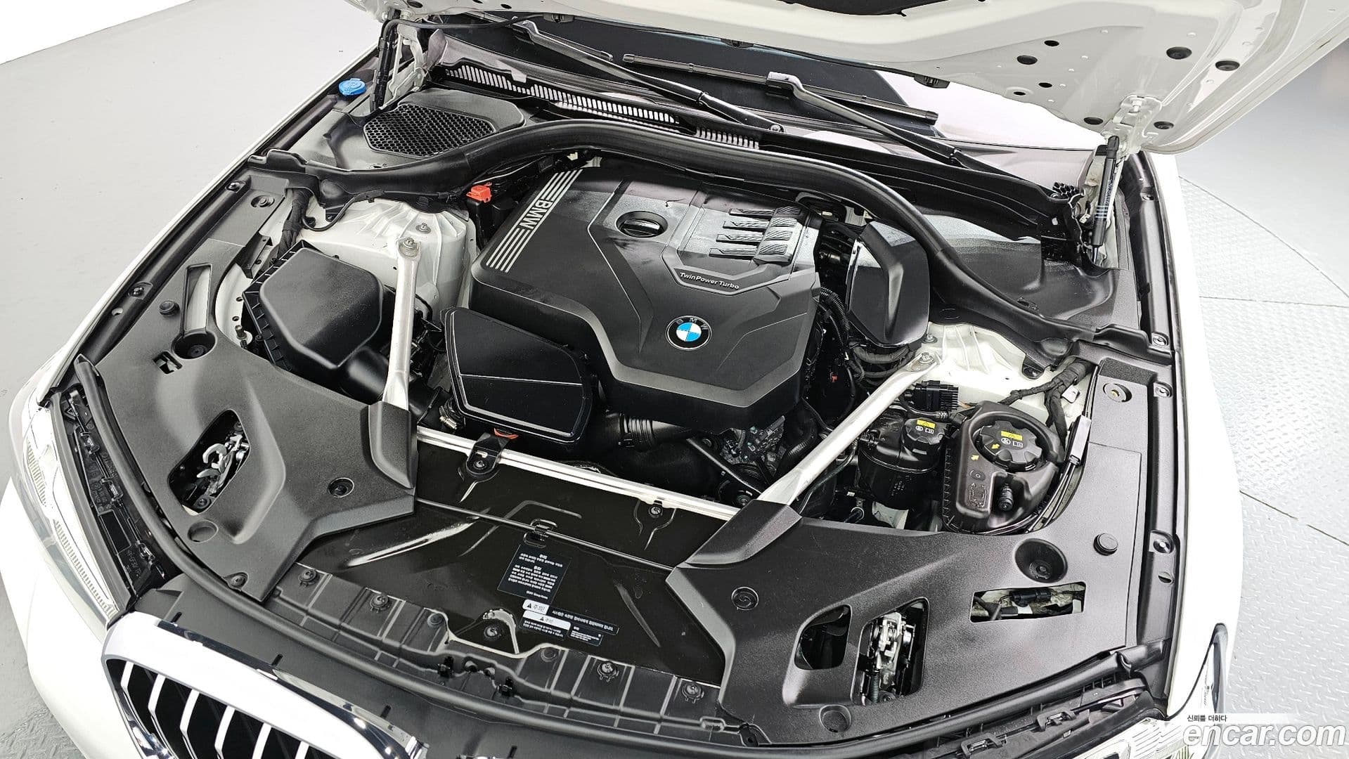 Main__Slider__Photo:5-Series BMW 2022.9-5