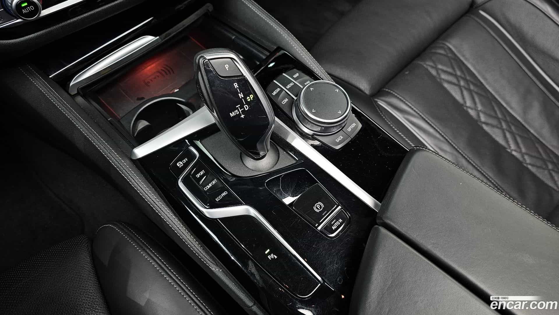 5-Series BMW 2022.9-INNER-009