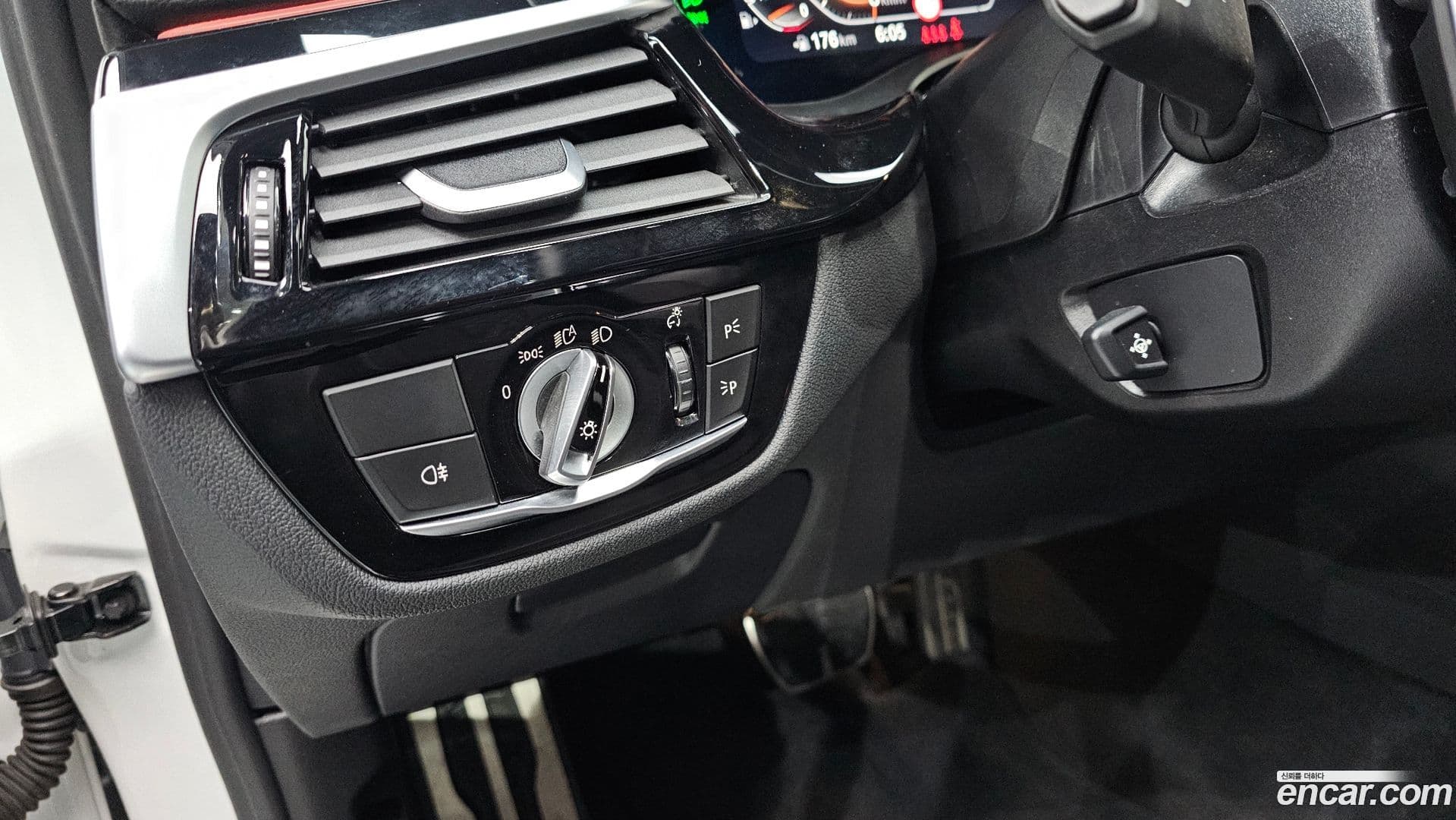 Main__Slider__Photo:5-Series BMW 2022.9-11