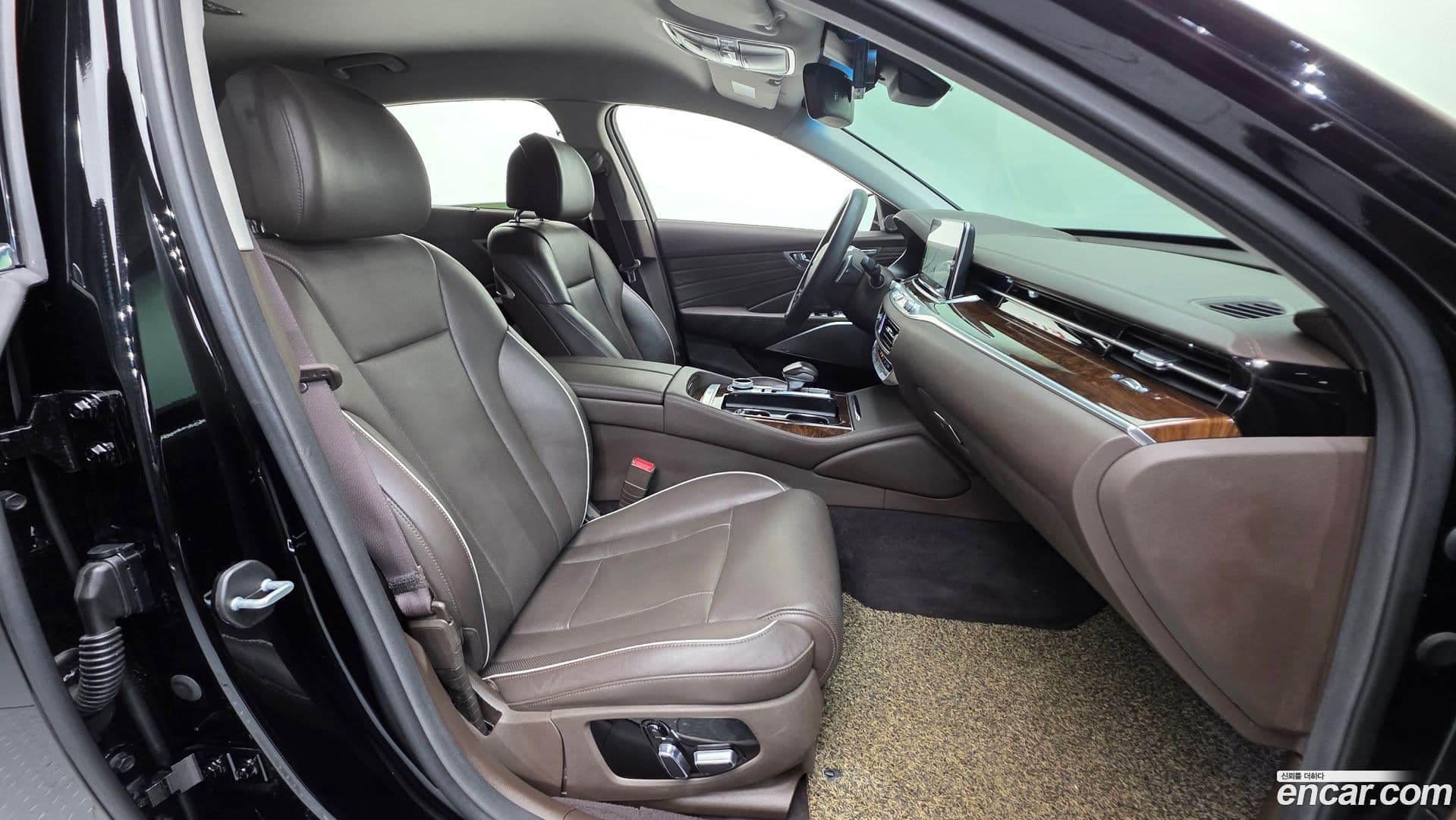 Main__Slider__Photo:K9 Kia 2019.2-9