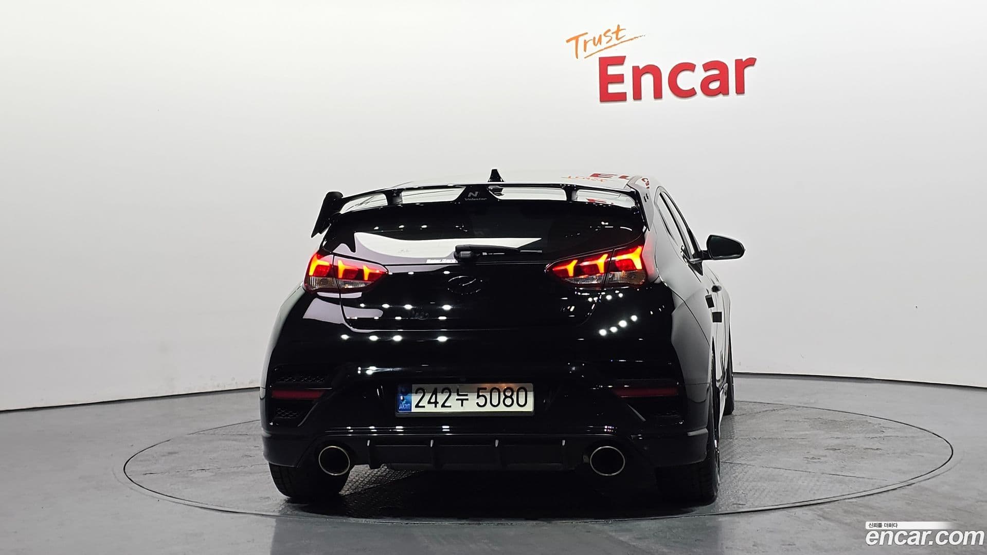 Main__Slider__Photo:Veloster Hyundai 2021.5-3