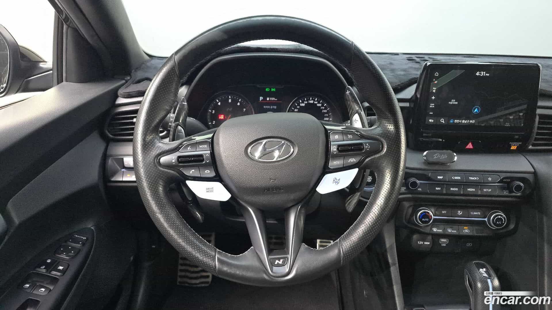 Veloster Hyundai 2021.5-OPTION-017