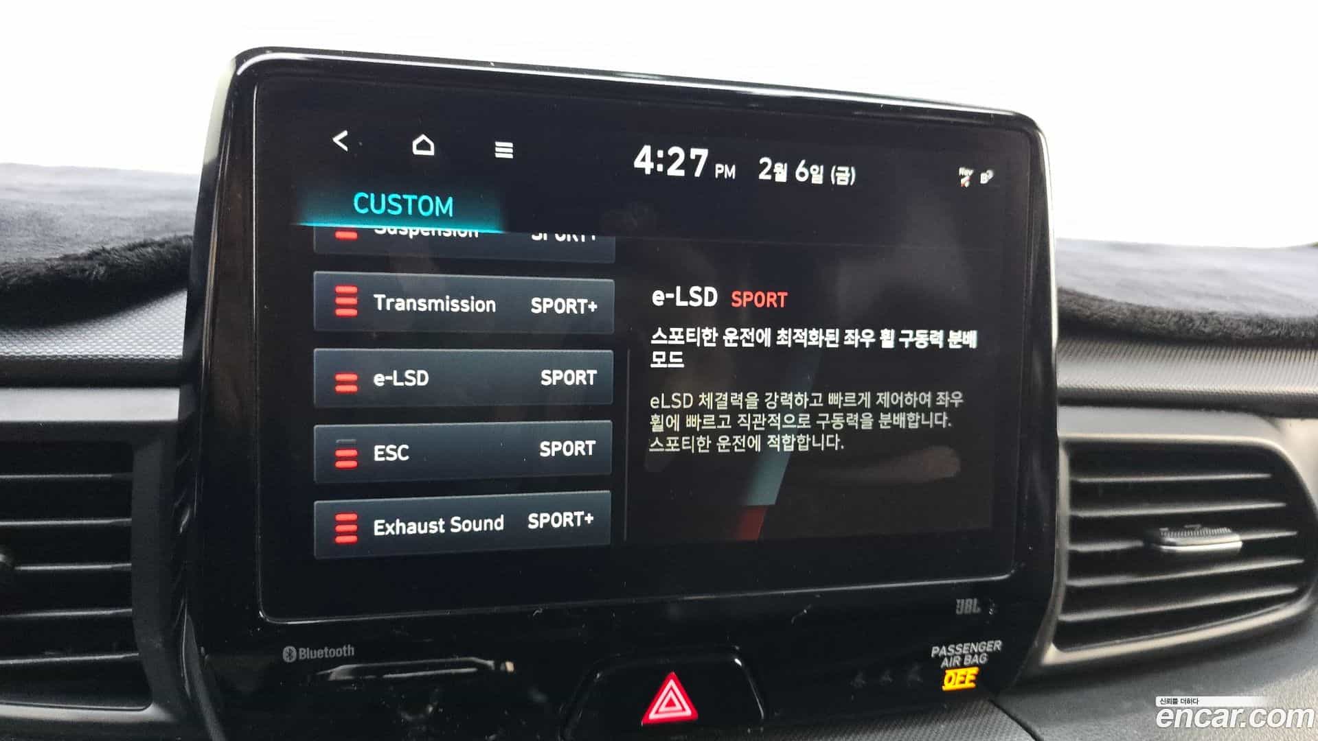 Veloster Hyundai 2021.5-OPTION-021