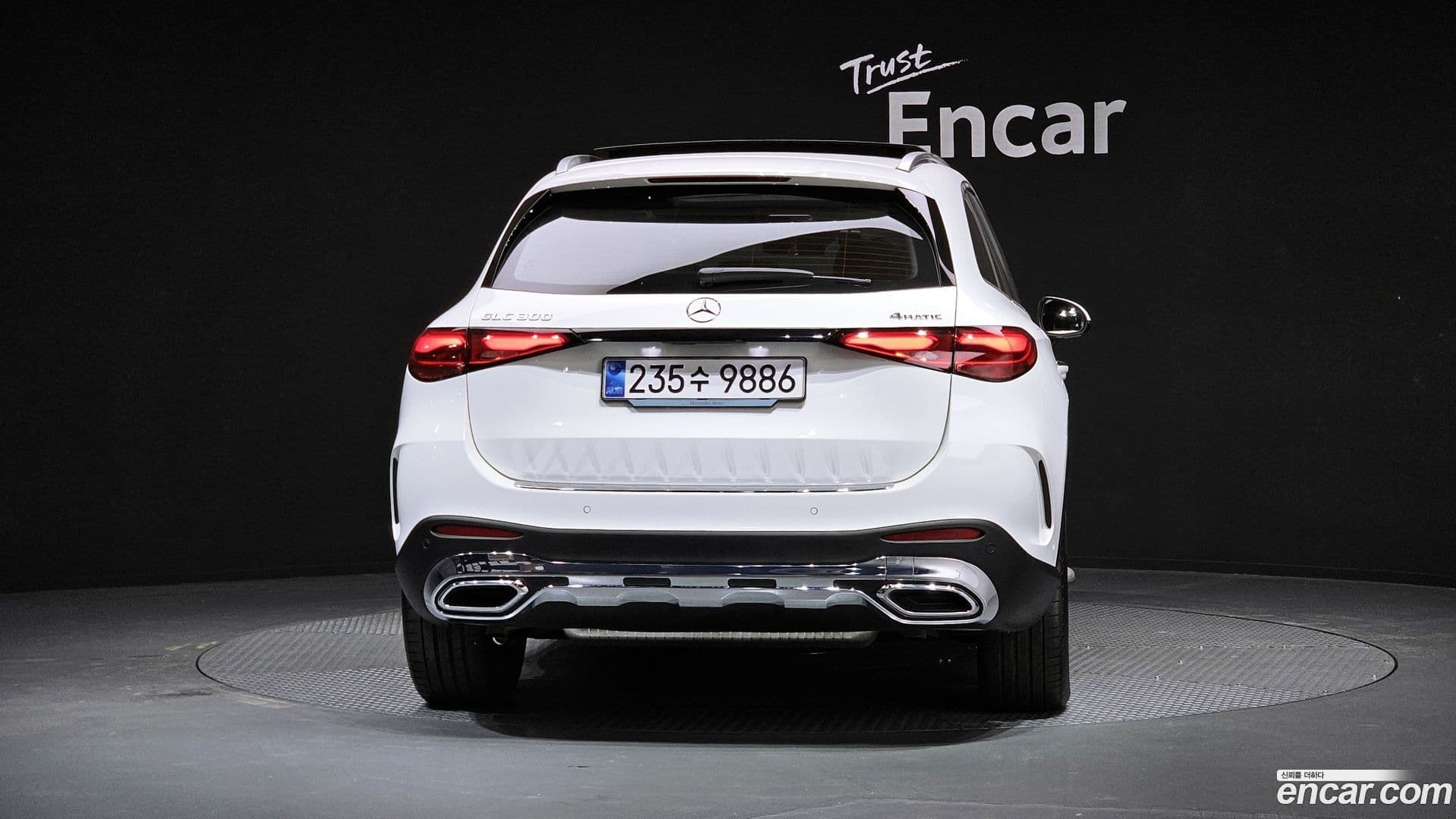 Main__Slider__Photo:GLC-Class Mercedes-Benz 2025.4-3