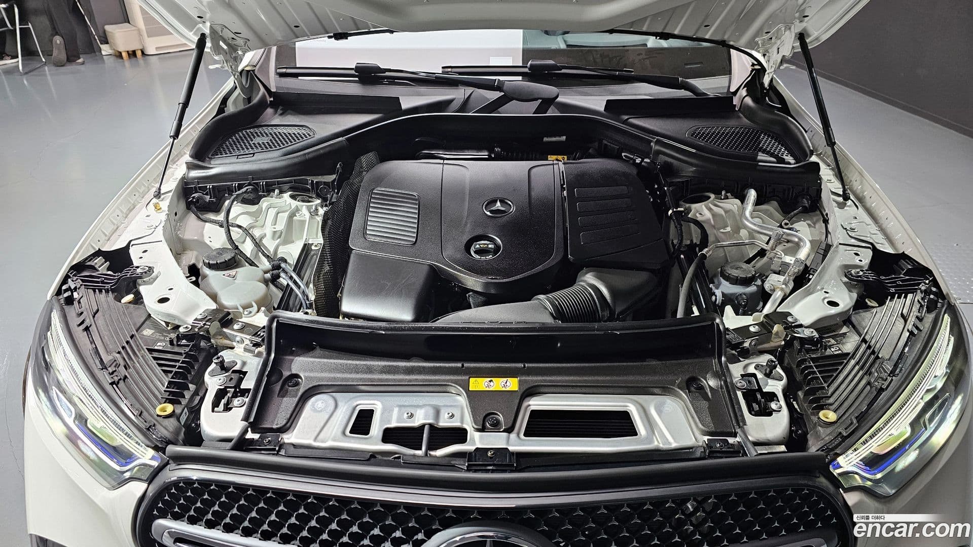 Main__Slider__Photo:GLC-Class Mercedes-Benz 2025.4-5