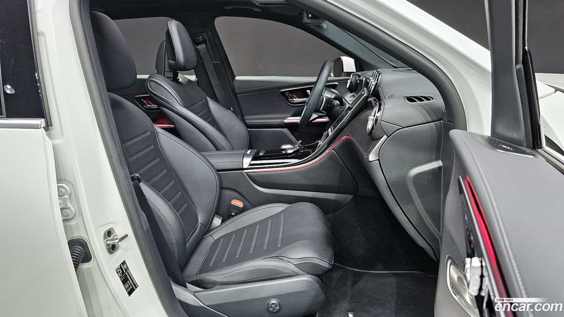 GLC-Class Mercedes-Benz 2025.4-INNER-010