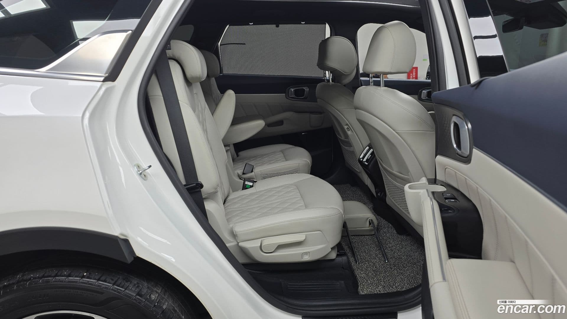 Main__Slider__Photo:Sorento Kia 2020.3-11