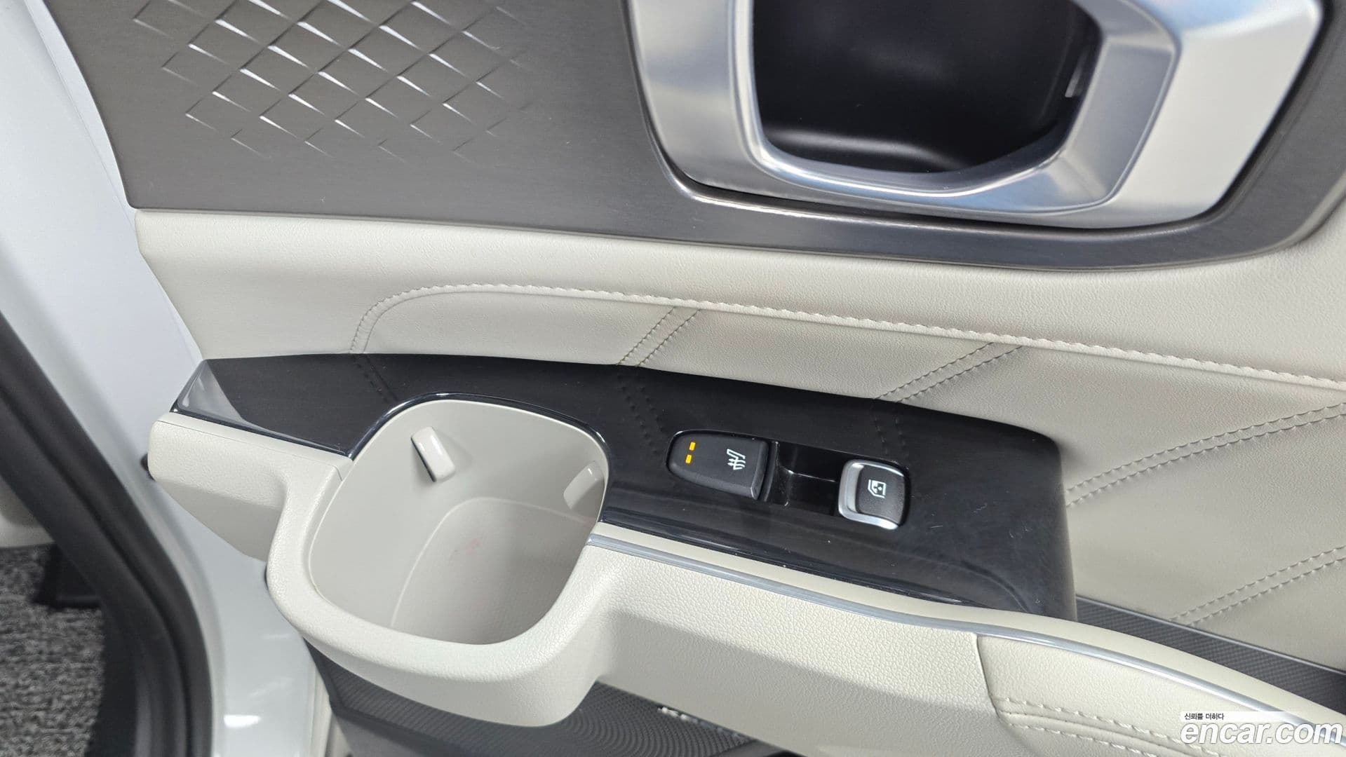 Main__Slider__Photo:Sorento Kia 2020.3-17