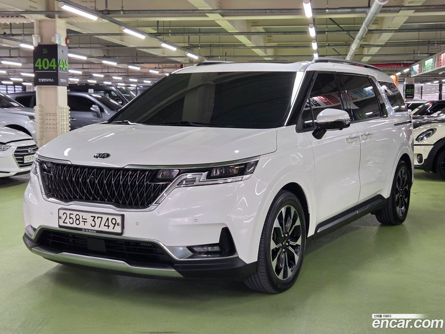 Main__Slider__Photo:Canival Kia 2020.7-1