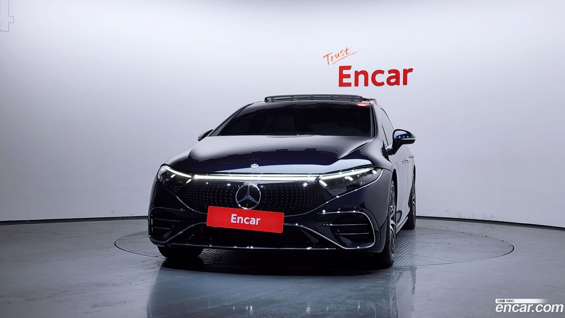 Main__Slider__Photo:EQS Mercedes-Benz 2021.11-2