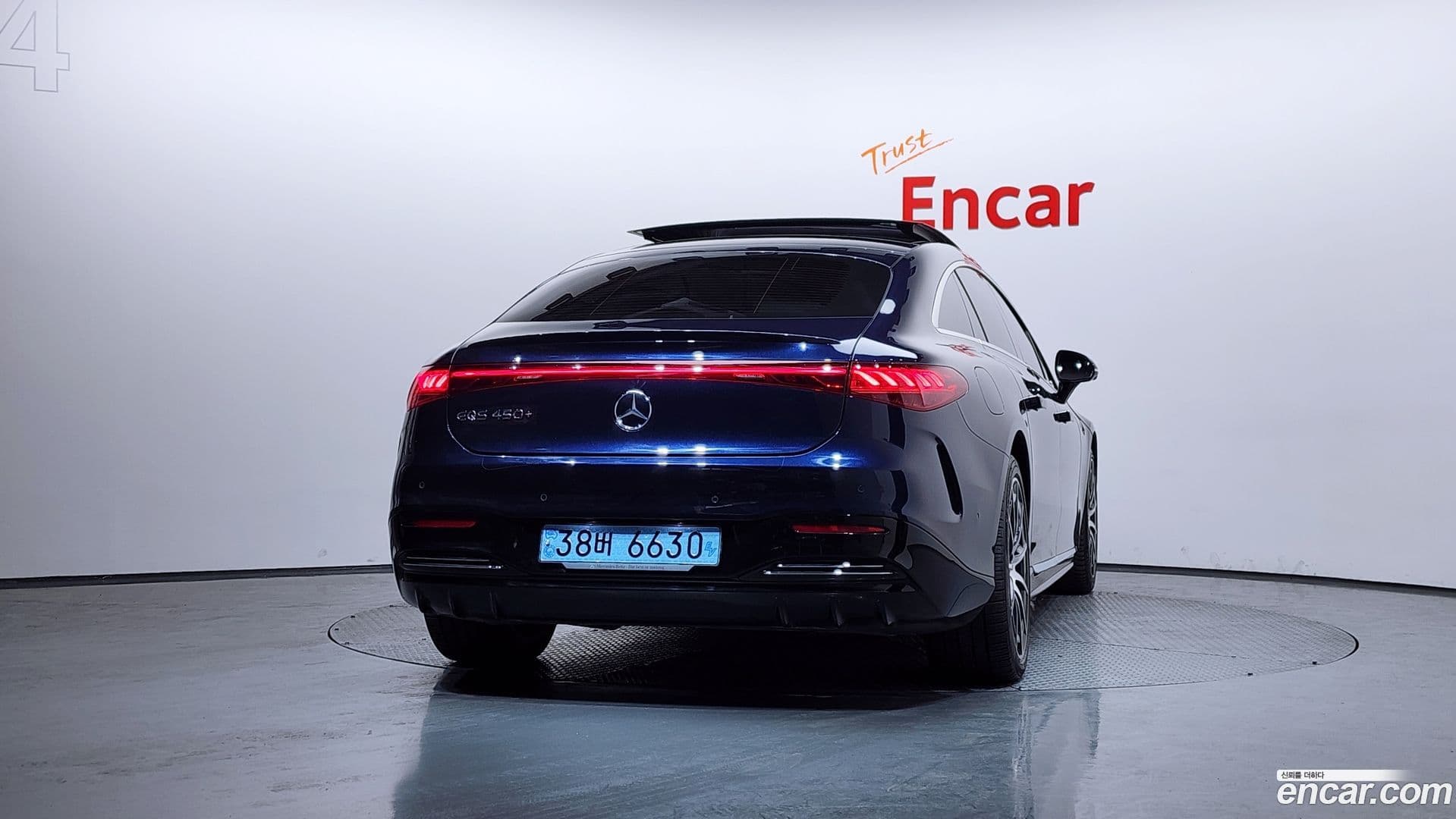 Main__Slider__Photo:EQS Mercedes-Benz 2021.11-3