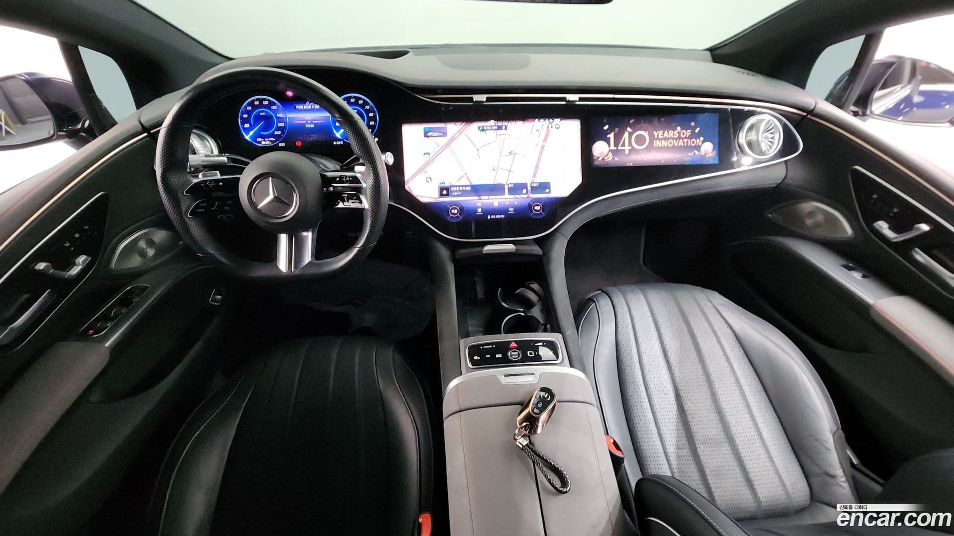 Main__Slider__Photo:EQS Mercedes-Benz 2021.11-6