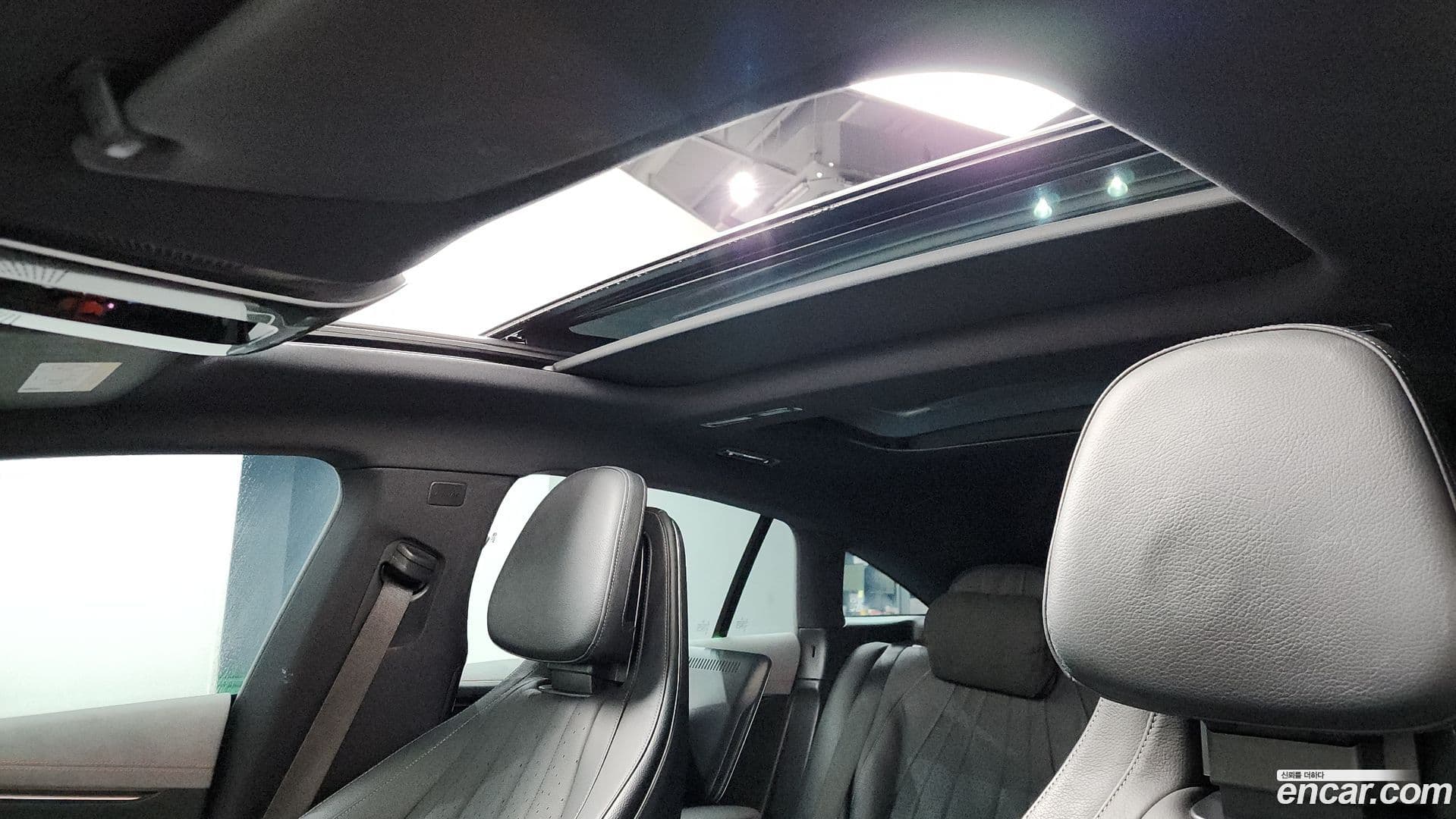 Main__Slider__Photo:EQS Mercedes-Benz 2021.11-18