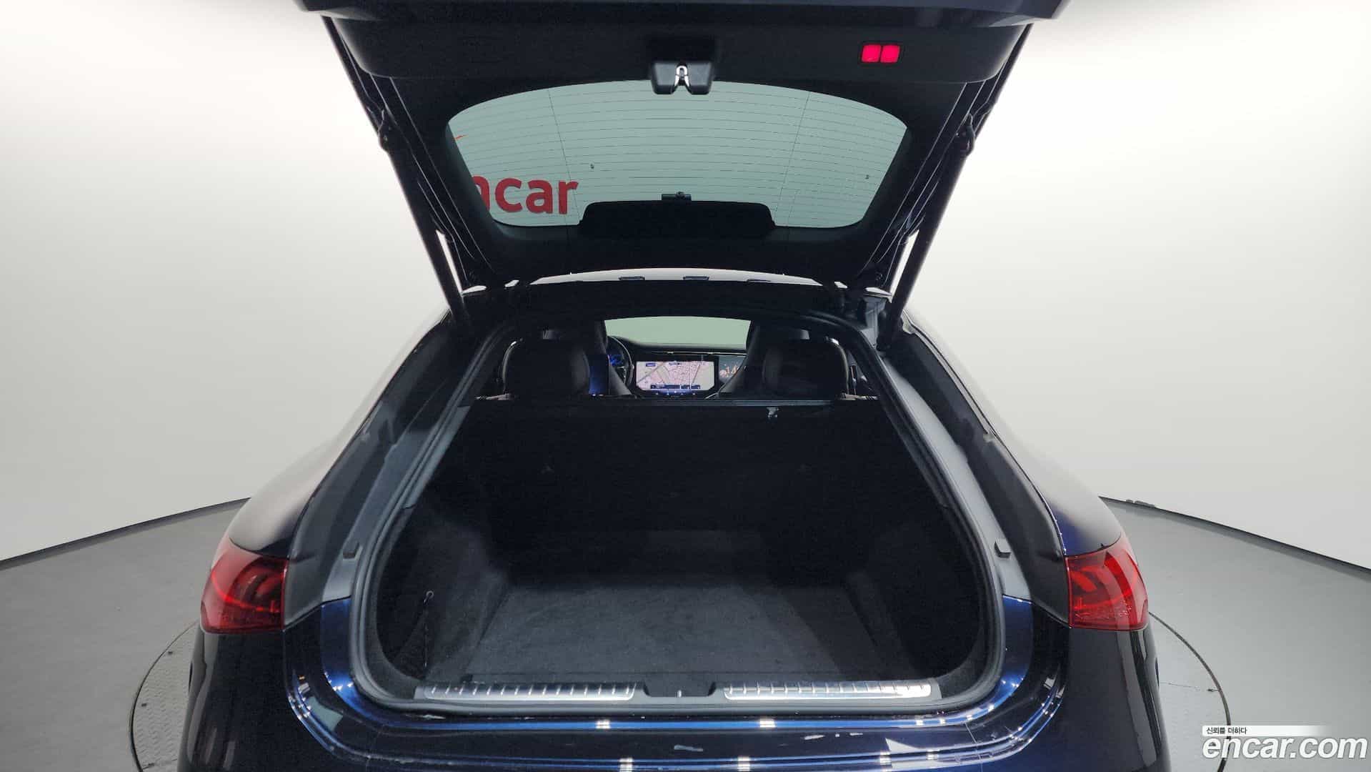 EQS Mercedes-Benz 2021.11-OPTION-024