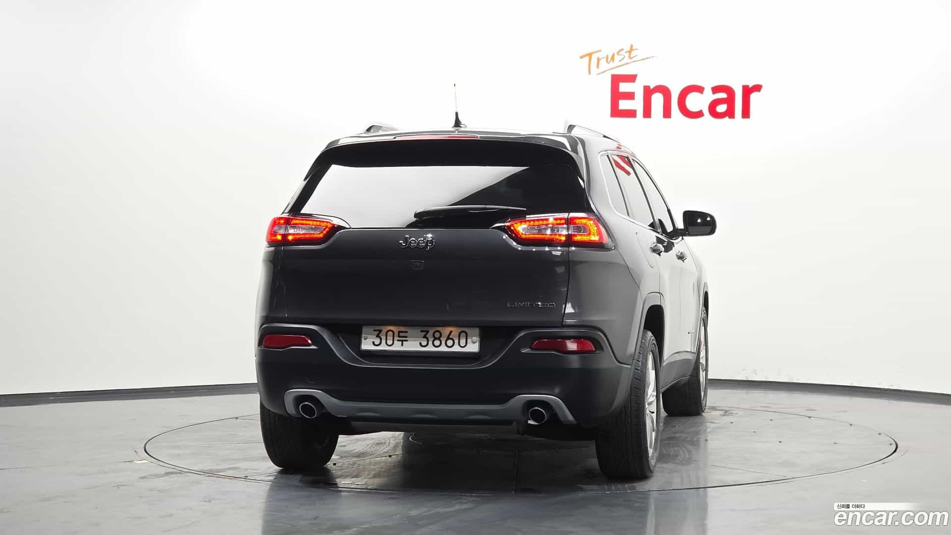 Cherokee Jeep 2014.11-OUTER-004