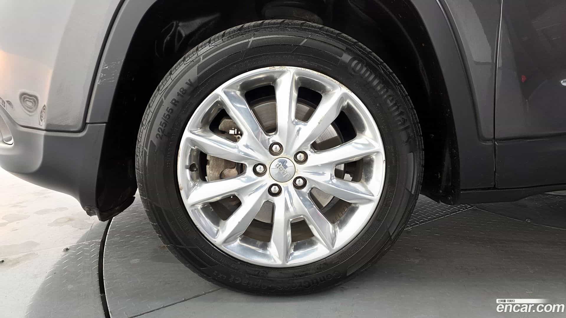 Cherokee Jeep 2014.11-OUTER-005