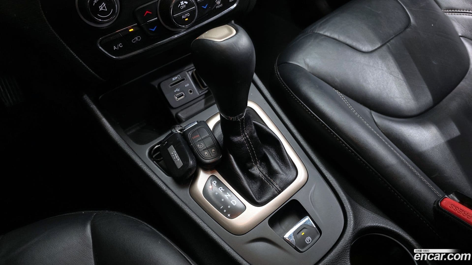 Main__Slider__Photo:Cherokee Jeep 2014.11-8