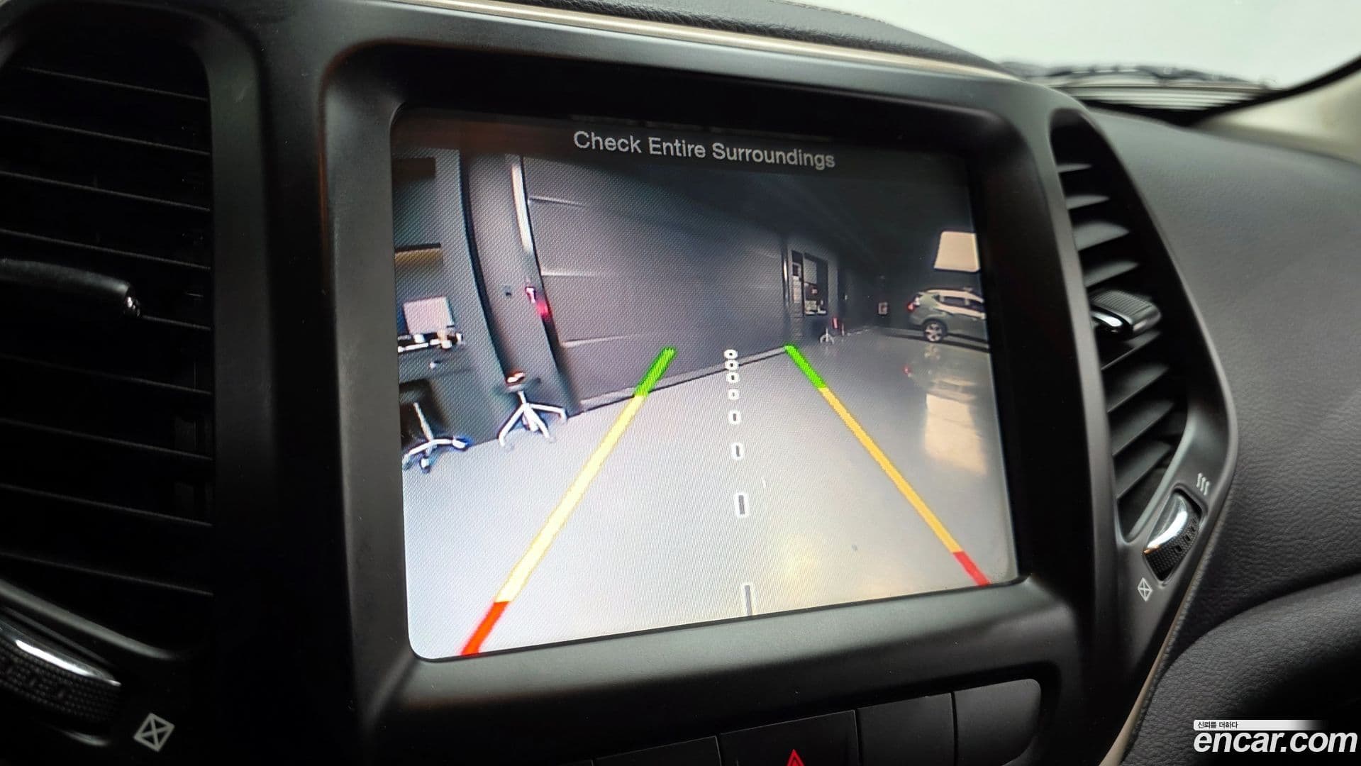 Main__Slider__Photo:Cherokee Jeep 2014.11-14