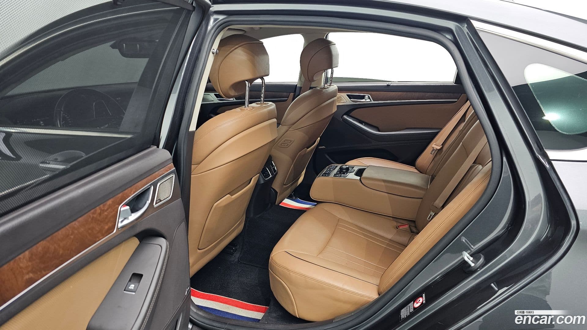 Main__Slider__Photo:G80 Genesis 2018.9-11