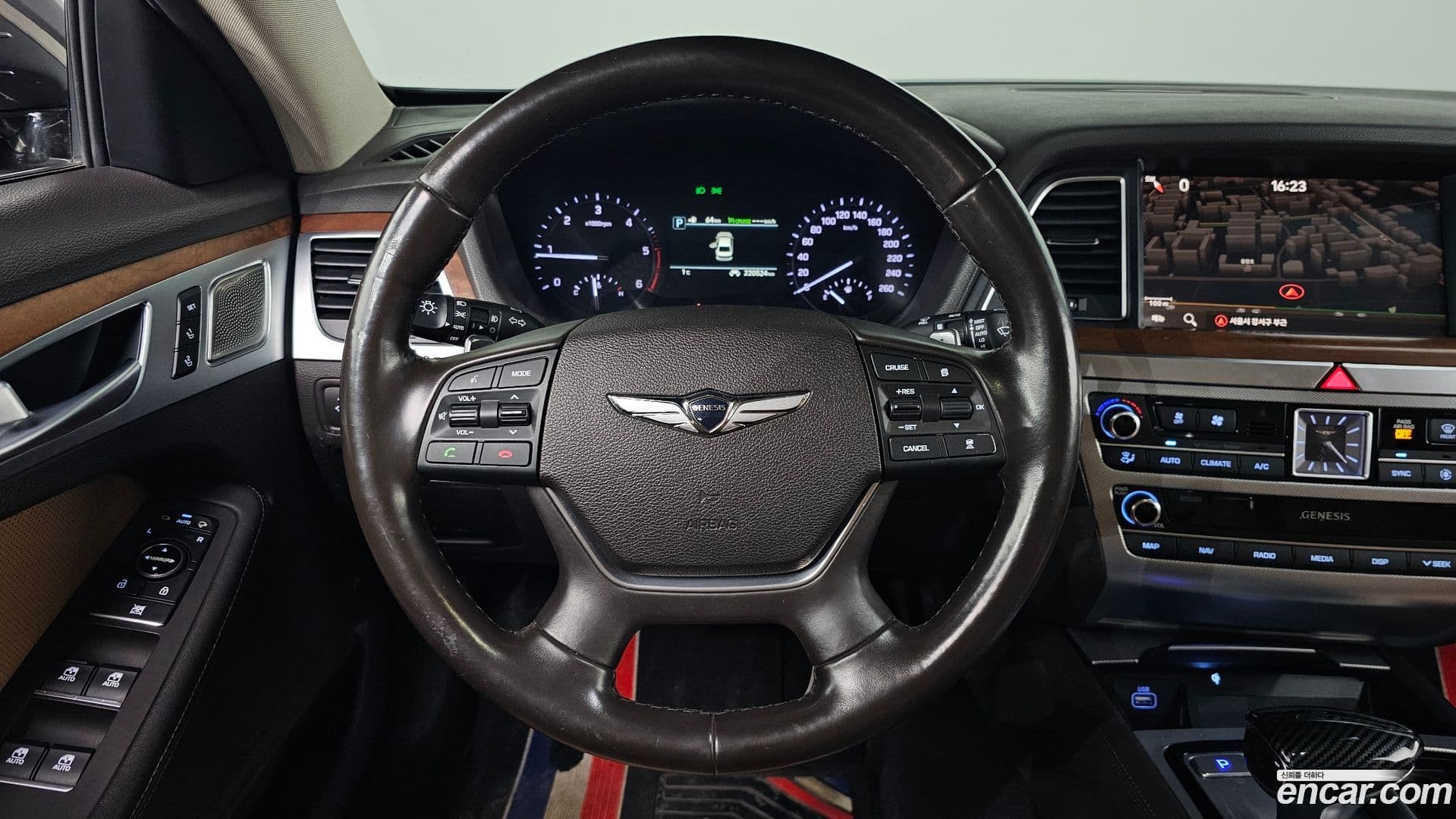 Main__Slider__Photo:G80 Genesis 2018.9-12