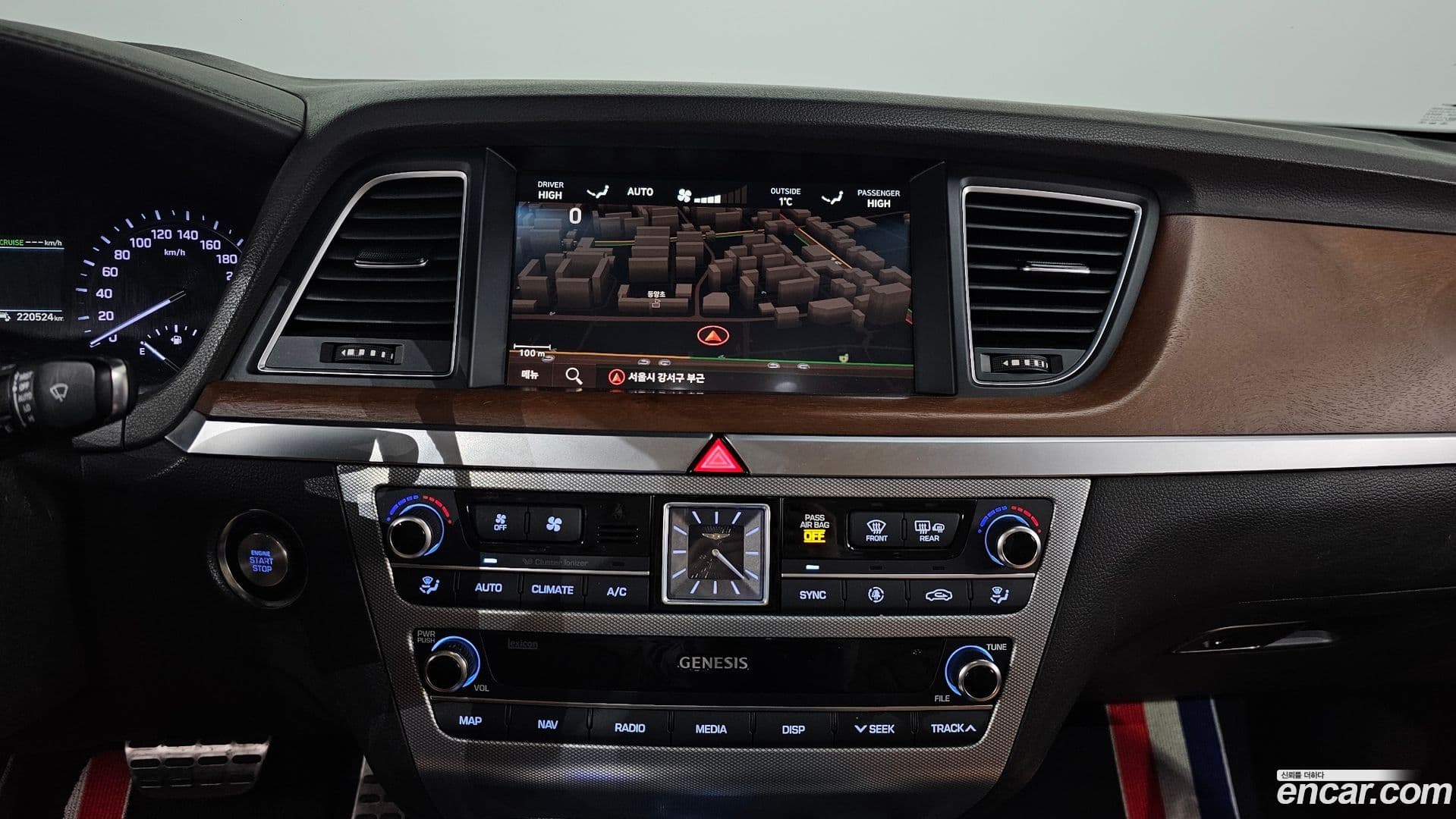 Main__Slider__Photo:G80 Genesis 2018.9-13