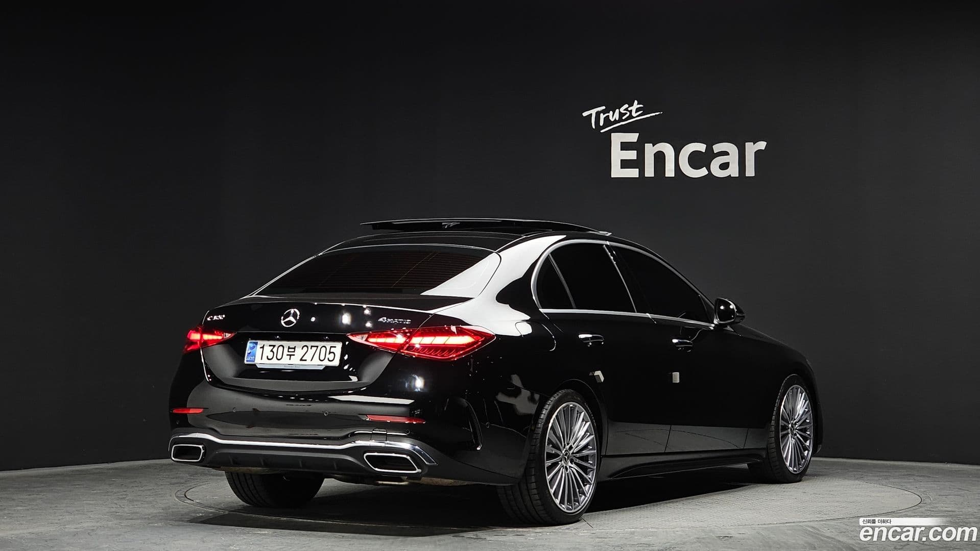 Main__Slider__Photo:C-Class Mercedes-Benz 2023.6-1