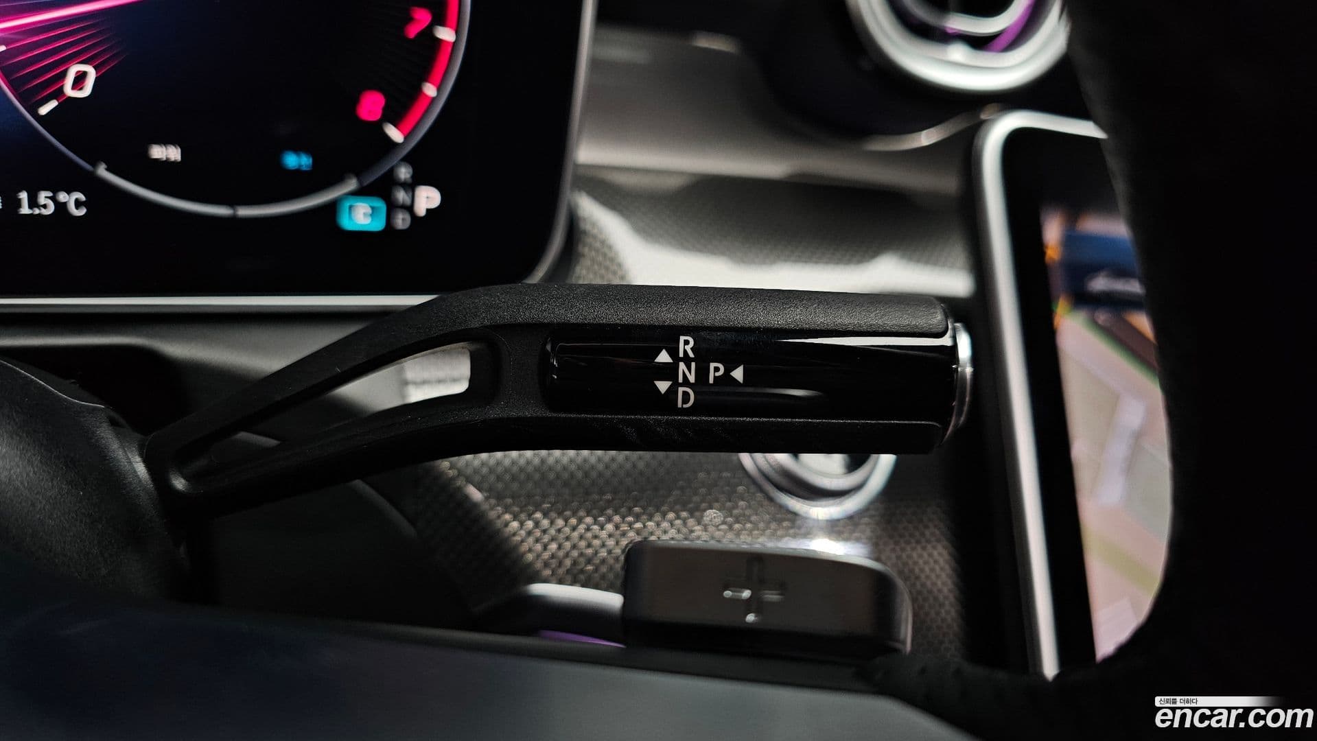 Main__Slider__Photo:C-Class Mercedes-Benz 2023.6-8