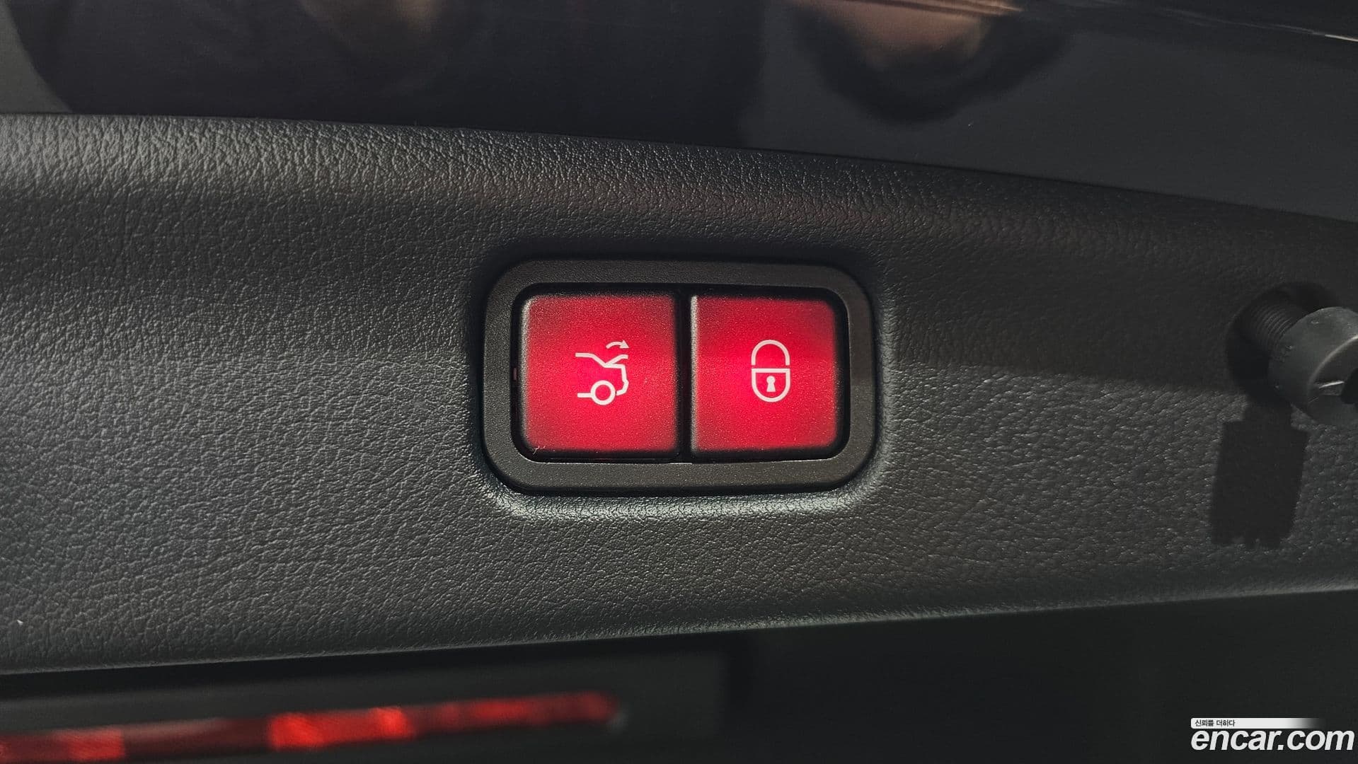 Main__Slider__Photo:C-Class Mercedes-Benz 2023.6-19